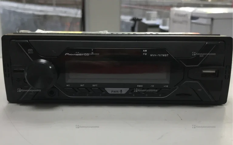 Автомагнитола  pioneer mvh 767mbt