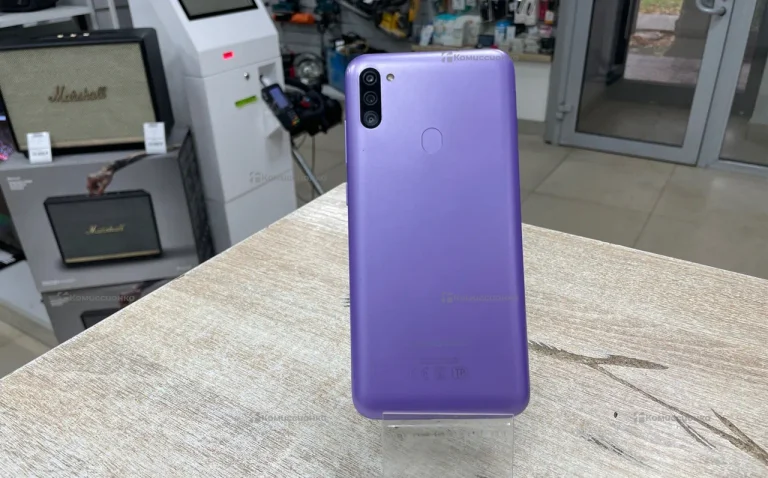 Samsung Galaxy M11 3/32 ГБ
