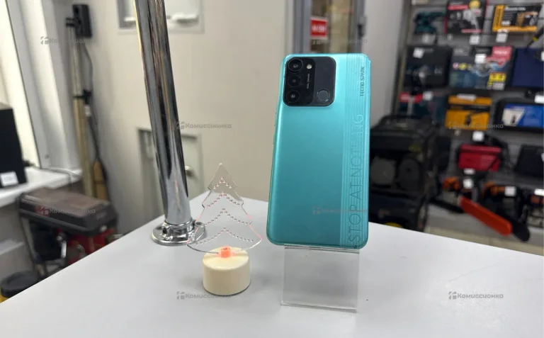 Tecno Spark 8C 4/64 ГБ
