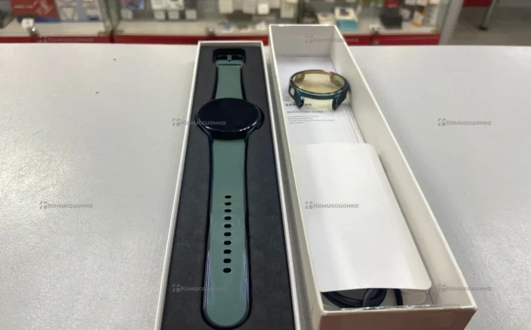 Часы Samsung Galaxy Watch 4