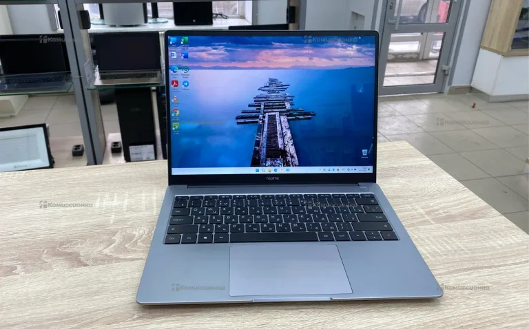 Ноутбук  Realme RMNB1001