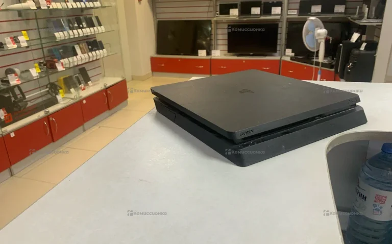 Приставка PS4. приставка PS4 slim 500Gb