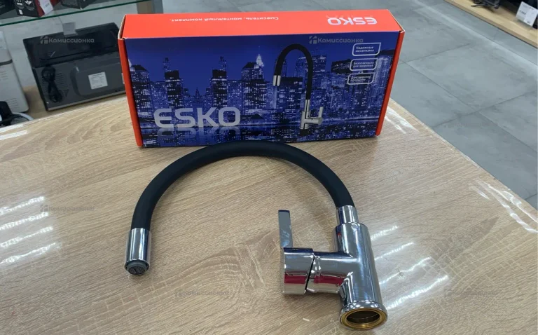 Смеситель с гибким изливом ESKO