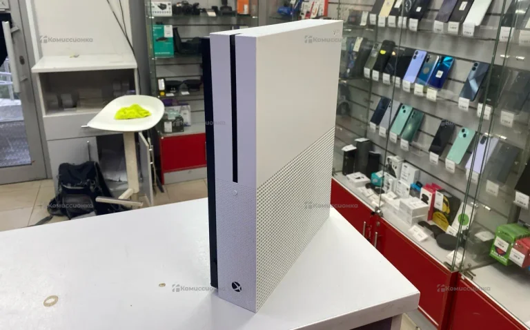 Приставка Xbox One S 1TB