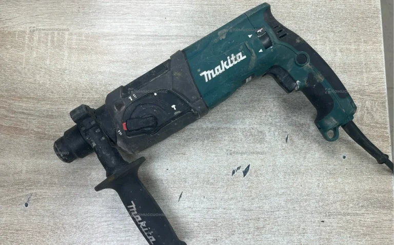 Перфоратор Makita HR2470F