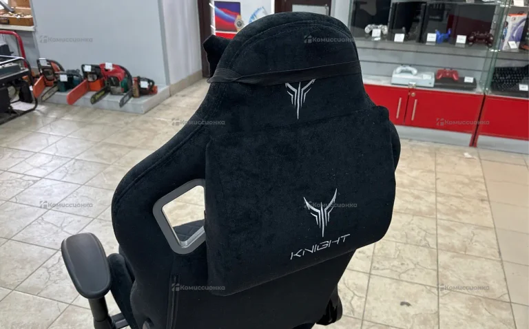 Компьютерное кресло Knight Outrider LTD