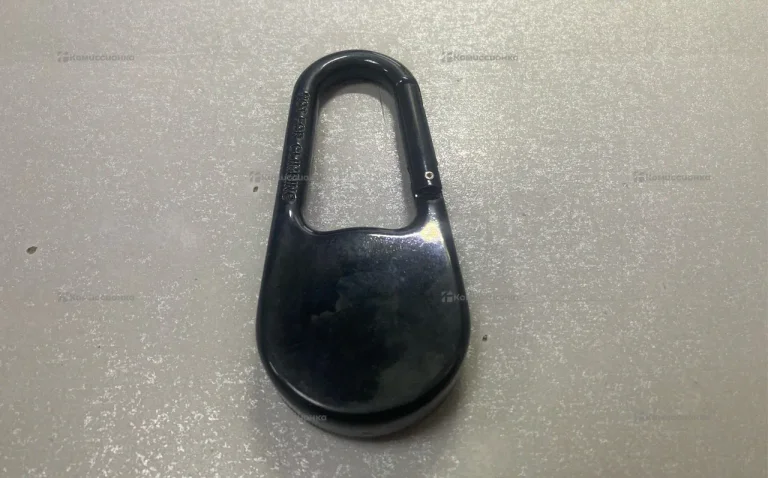 Компас металлический с карабином