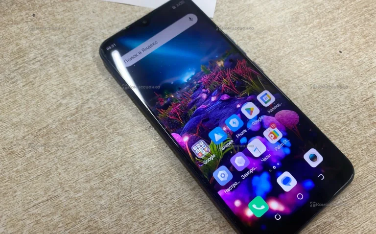 Tecno Spark 8C 4/64 ГБ