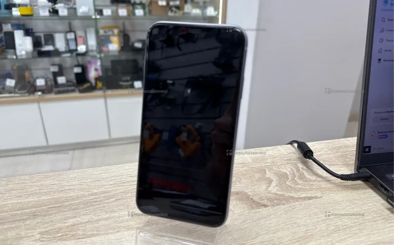 Apple IPhone 11 64Gb