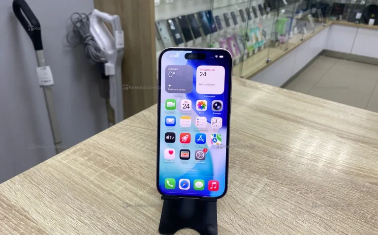 Apple iPhone 15 6/128 ГБ