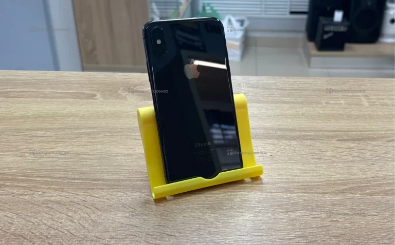 Apple iPhone X 3/64 ГБ