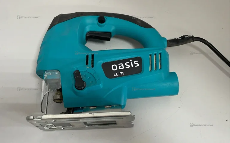 Электролобзик Oasis LE-75