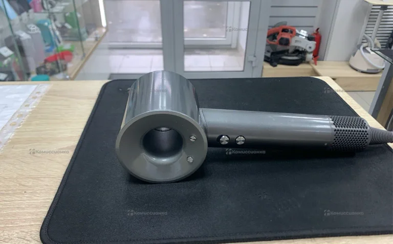 Фен Dyson реплика