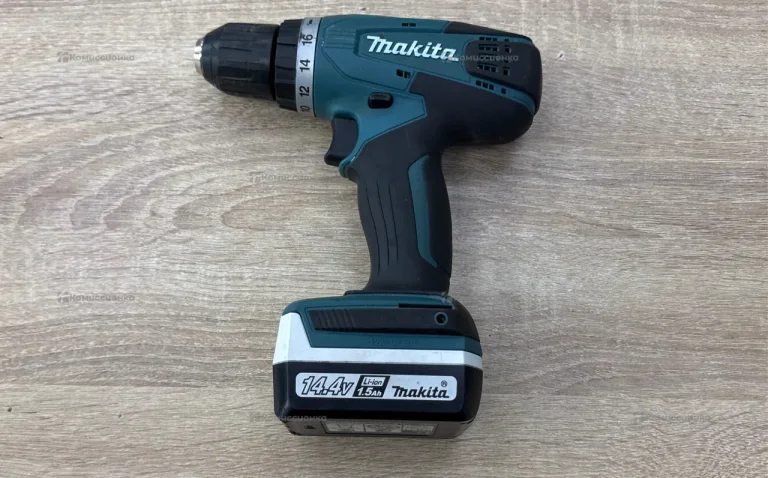 Дрель-шуруповерт Makita DF347D