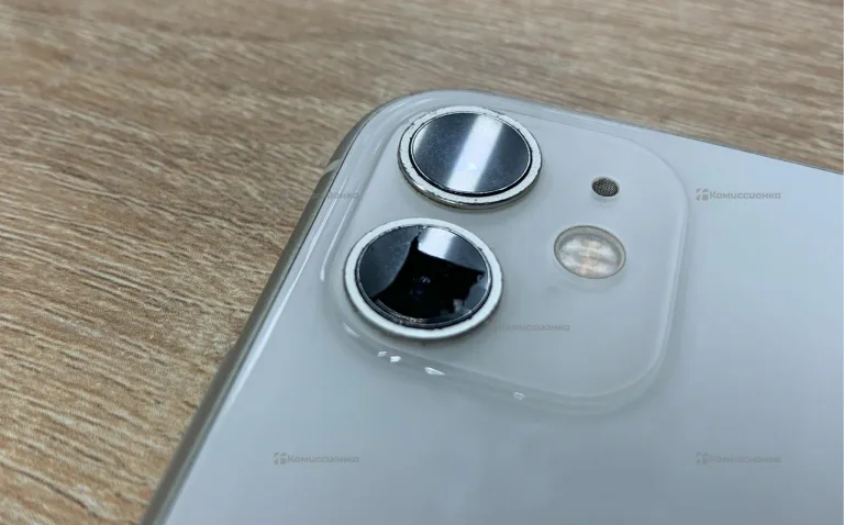 Apple iPhone 11 4/64 ГБ