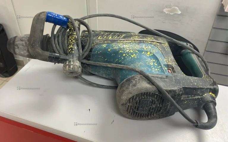 Отбойный молоток makita HM1203C