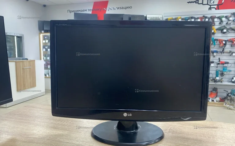 Монитор LG w23438