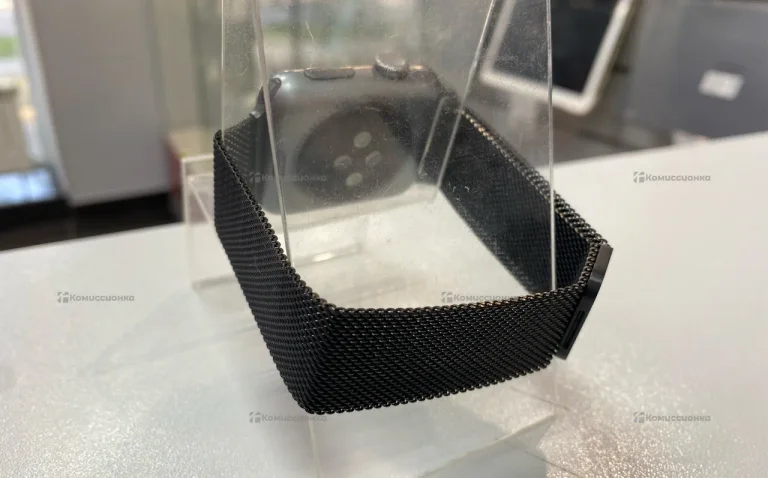 Часы  Apple Watch Series 3
