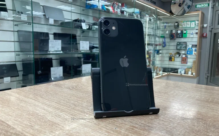 Apple iPhone 11 4/64 ГБ