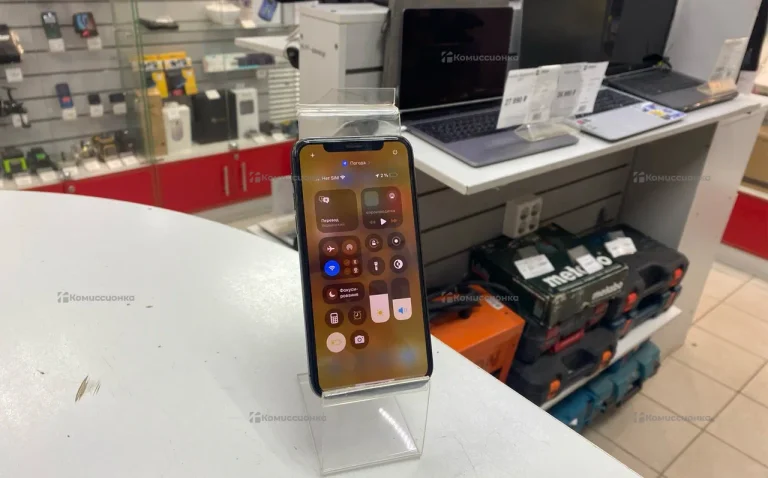Apple iPhone XS 4/64 ГБ