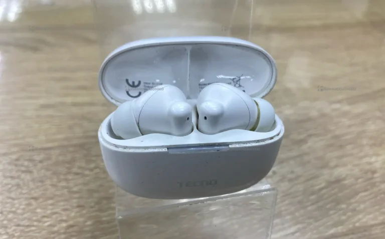 Наушники  Tecno