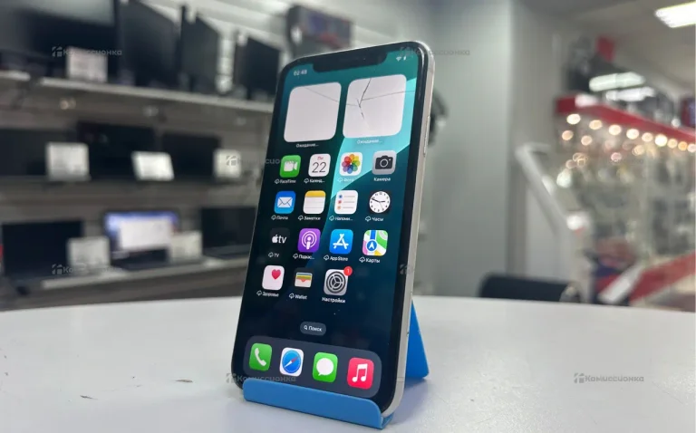 Apple iPhone X 3/64 ГБ