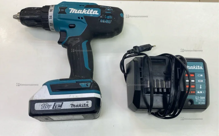 Аккумуляторная дрель-шуруповерт Makita DF488DWE