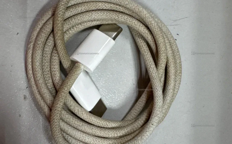 Кабель Apple type c.