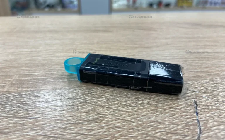 Флеш накопитель Kingston 64Gb