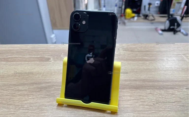 Apple iPhone 11 4/128 ГБ