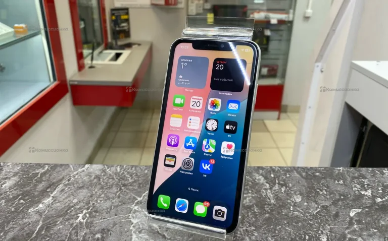 Apple iPhone 11 4/64 ГБ