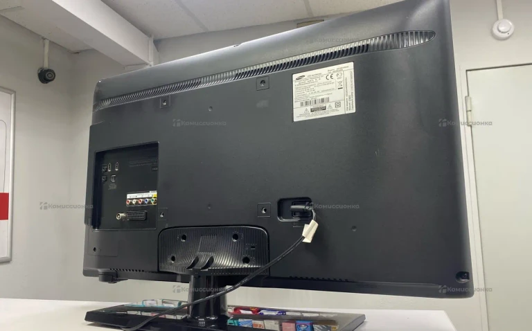 Телевизор Samsung UE32EH4000WX LED