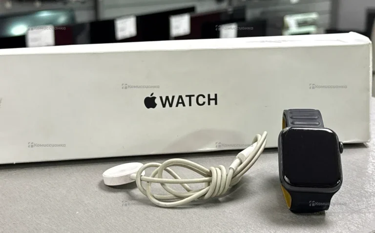 Часы  Apple Watch SE 44mm