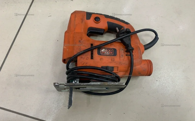 Электролобзик  black+decker js20
