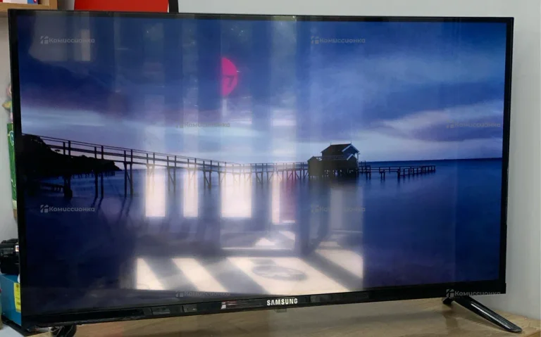 Телевизор Samsung 32G8000.