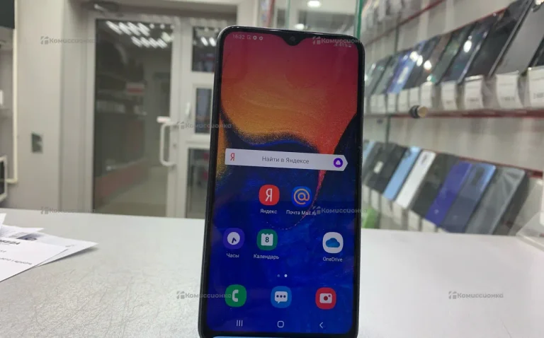 Samsung Galaxy A10 2/32 ГБ