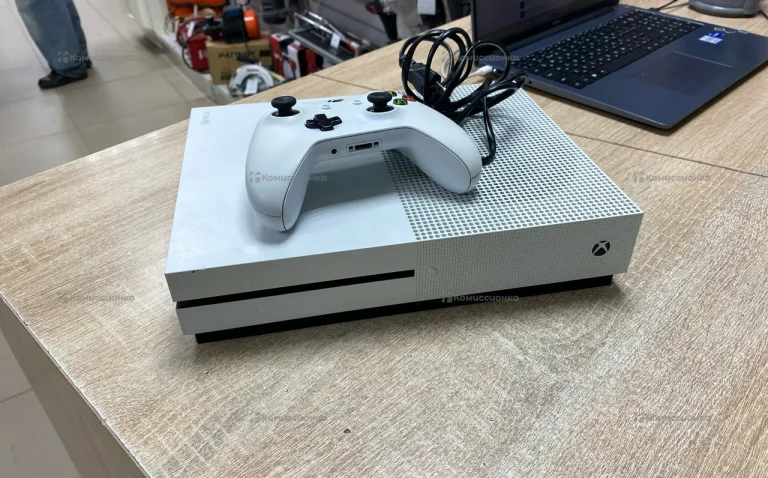 Приставка Xbox one s512 Gb one s