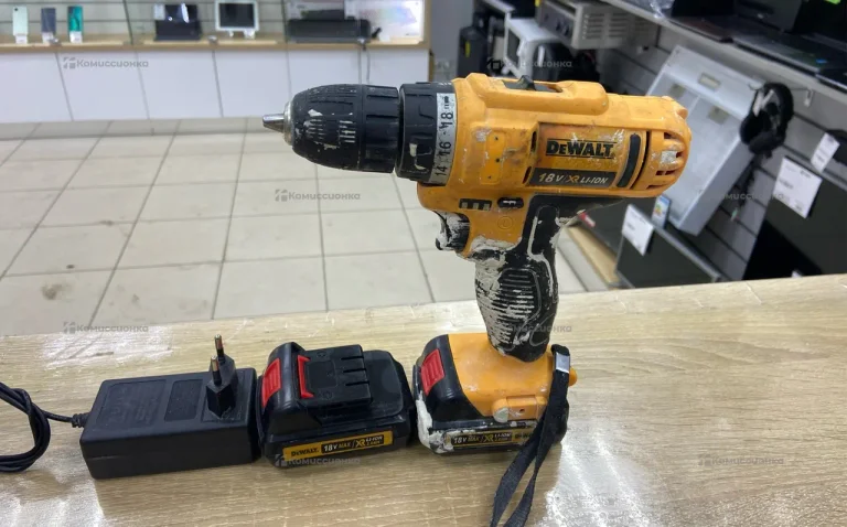 Дрель шуруповерт  DeWalt реплика