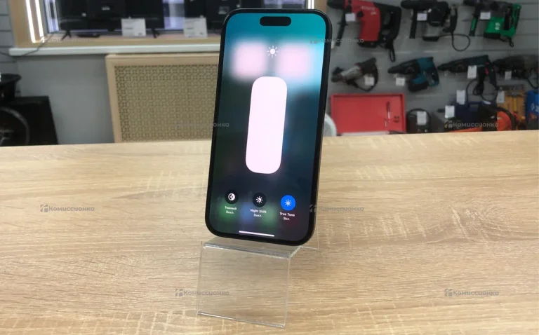 Apple iPhone 15 6/128 ГБ