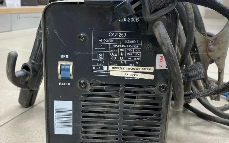 Сварочный аппарат инверторный САИ 250Т LUX 65/72