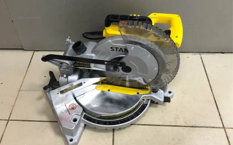 Торцовочная пила Stanley SM16