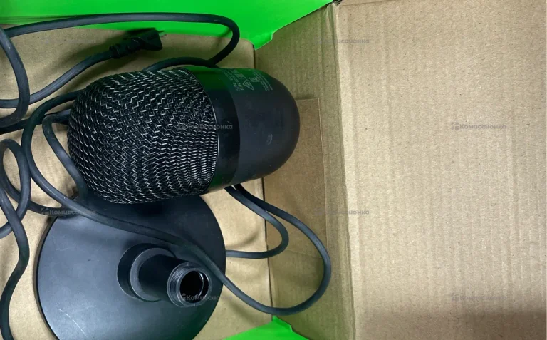 Микрофон RAZER SEIREN MINI