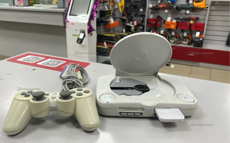 Приставка Sony PlayStation 1.
