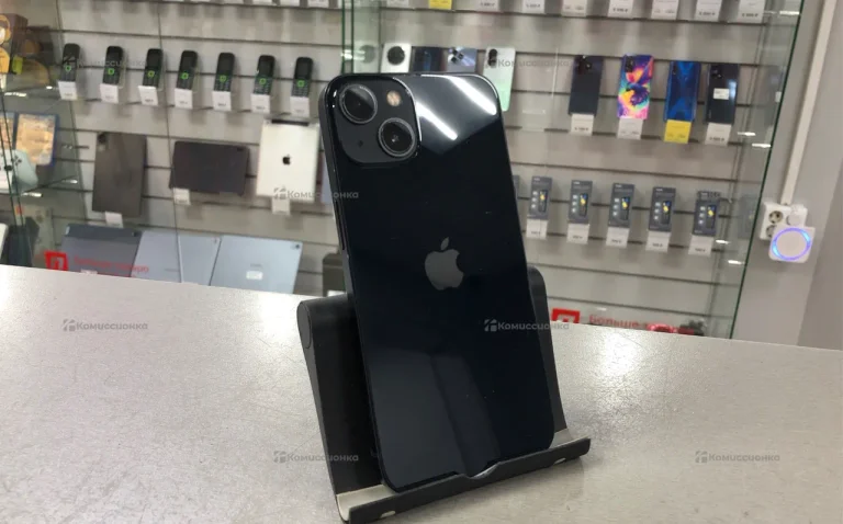 Apple iPhone 13 4/128 ГБ