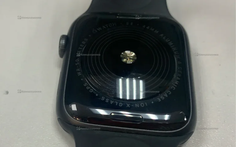Часы  apple watch se 44mm
