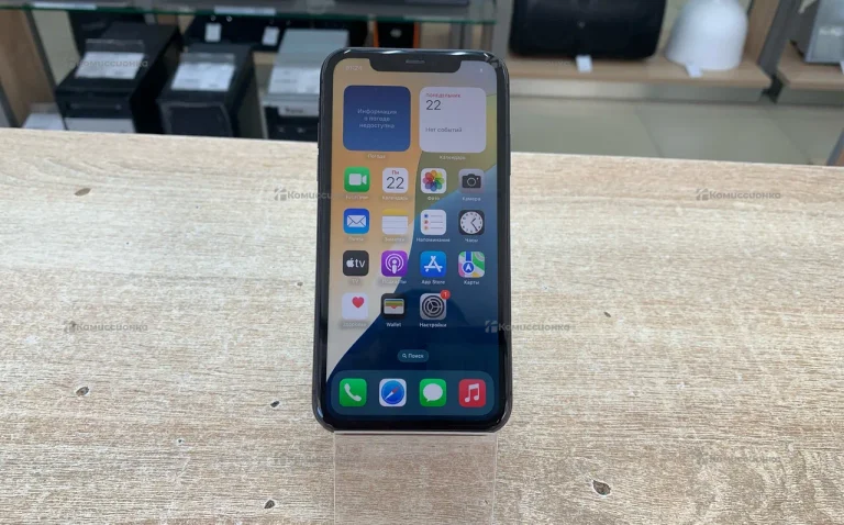 Apple iPhone 11 4/64 ГБ
