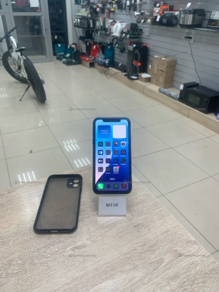 Apple iPhone 11 4/128 ГБ