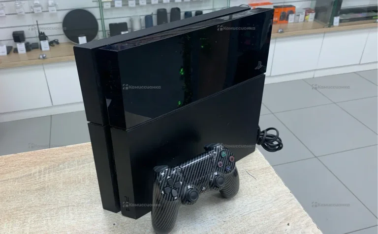 Приставка Sony PS4 Fat 500Gb.