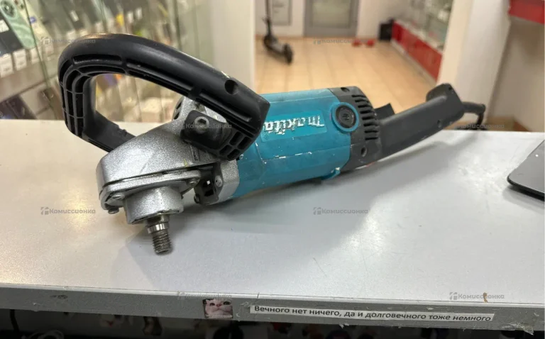 Полировальная машина makita 9227CB