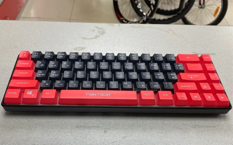 Игровая мембранная PANTEON M2 Grey-Red